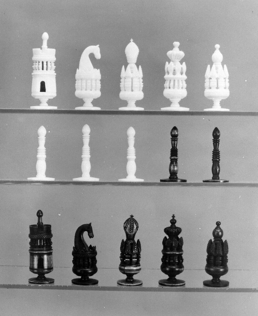 Chessmen (32), Bone, Spanish 