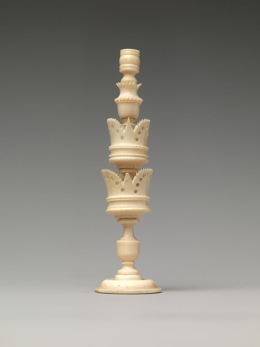 Chessmen (32), Ivory, ebony, German