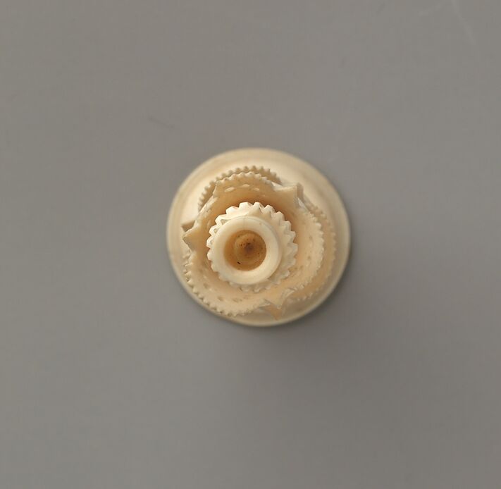 Chessmen (32), Ivory, ebony, German