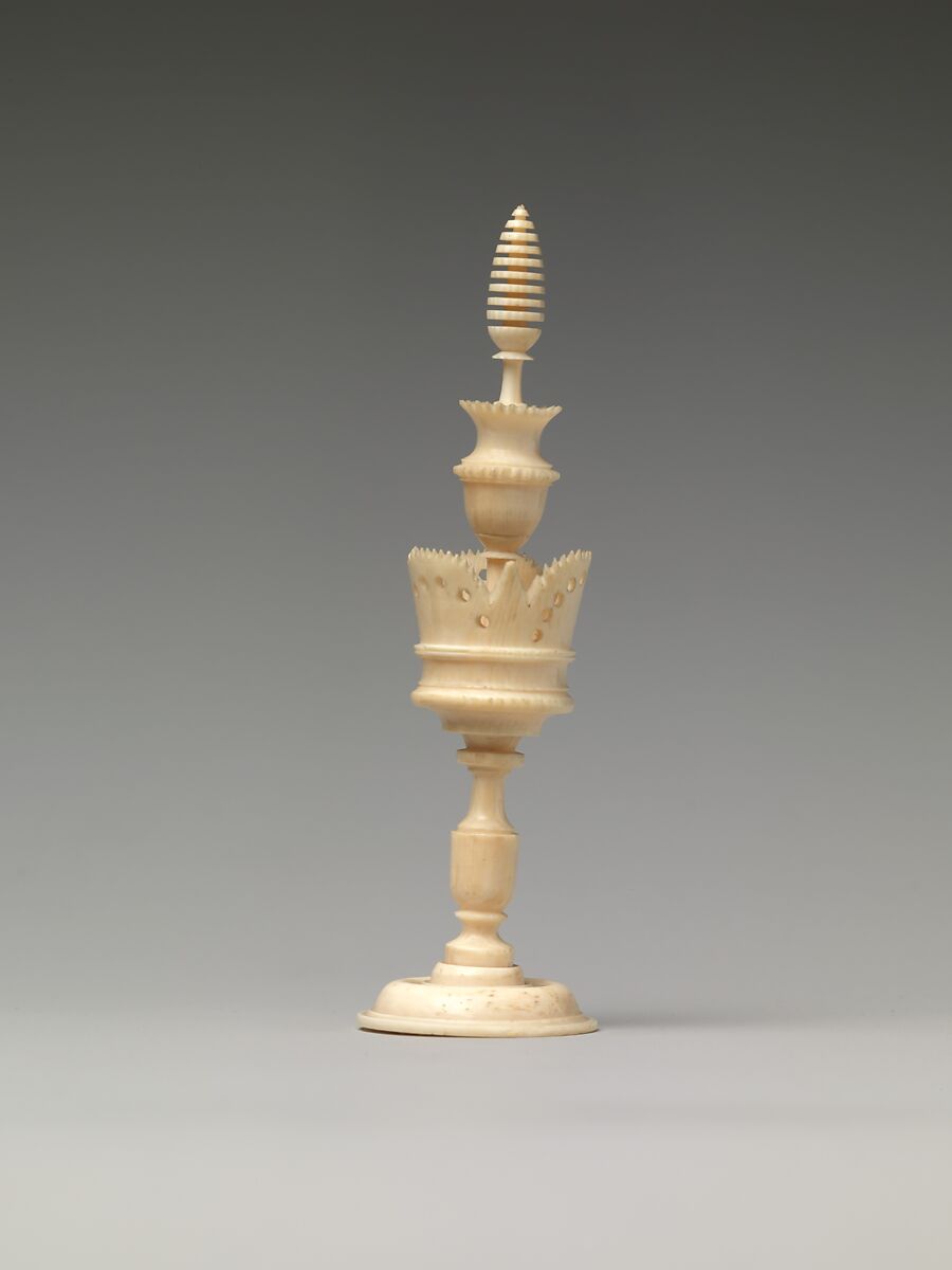 Chessmen (32), Ivory, ebony, German