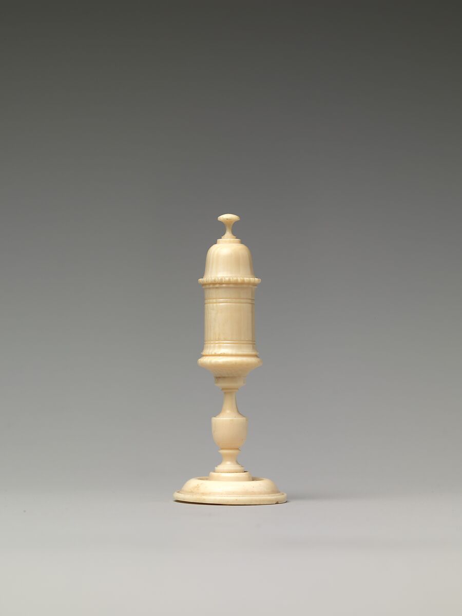 Chessmen (32), Ivory, ebony, German