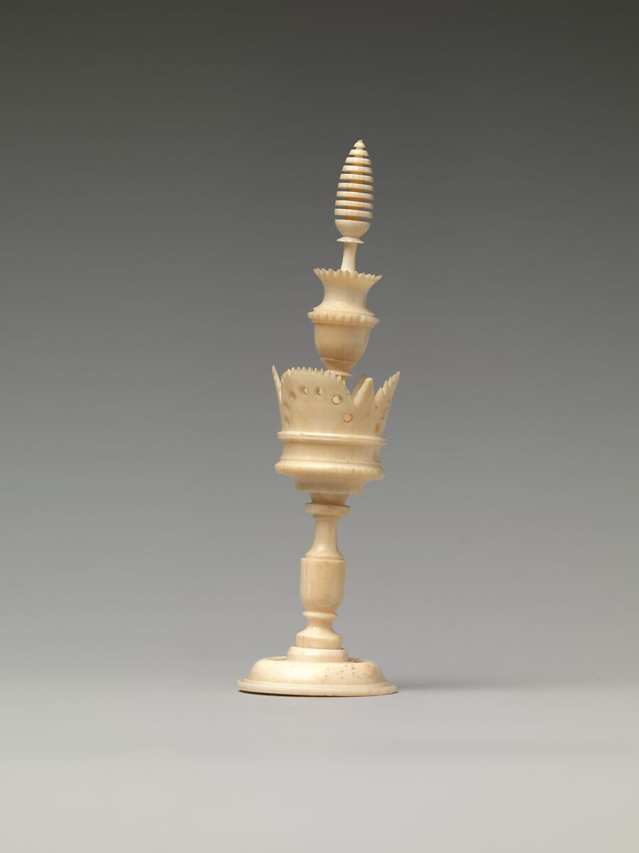 Chessmen (32), Ivory, ebony, German