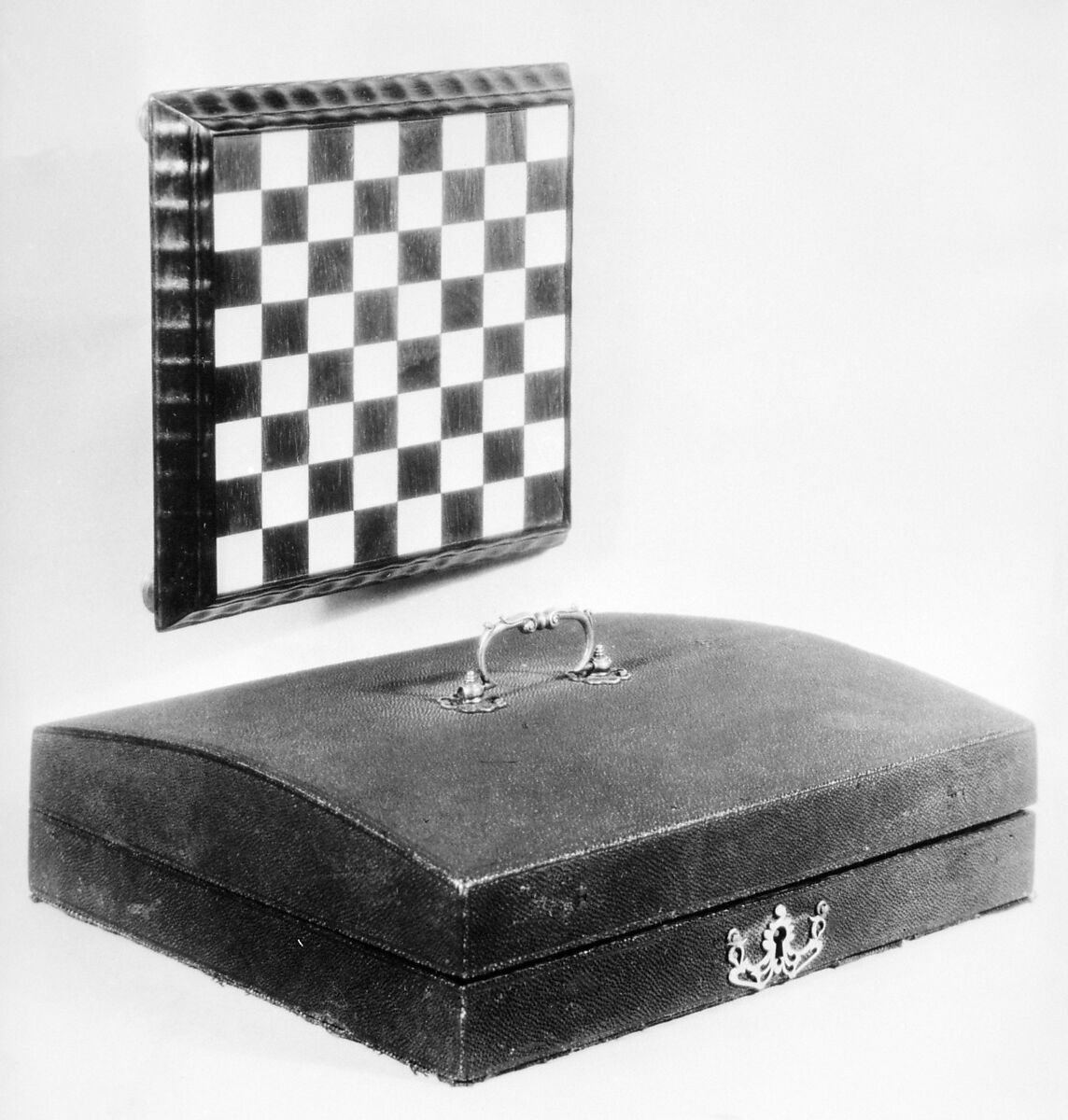 Chess set, Gold and silver filigree, Maltese 
