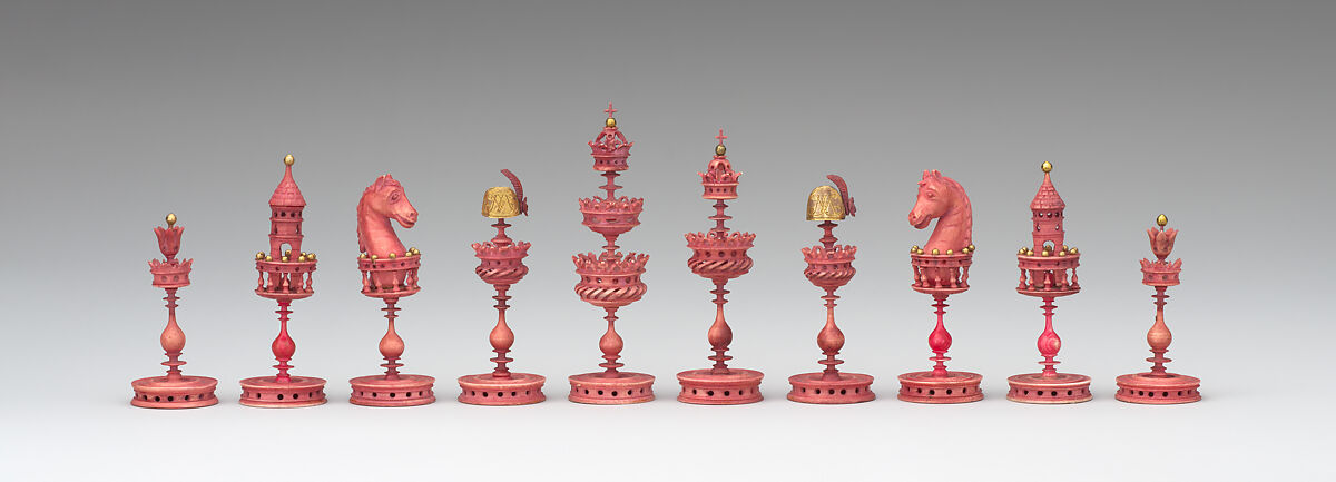 Chessmen (32), Ivory, gilt-brass, German