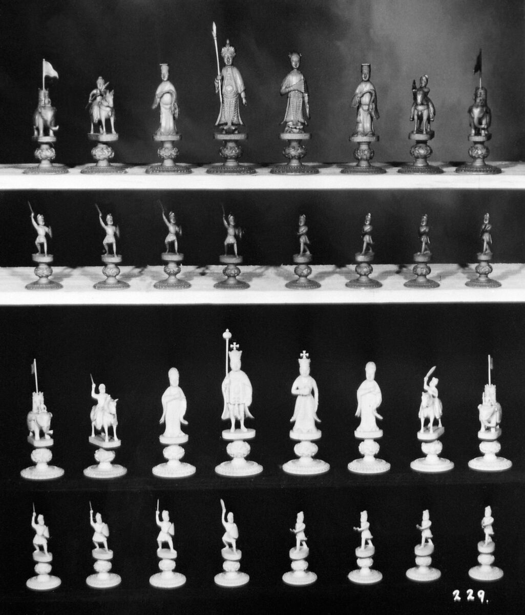 Chessmen (32), Ivory, Chinese 