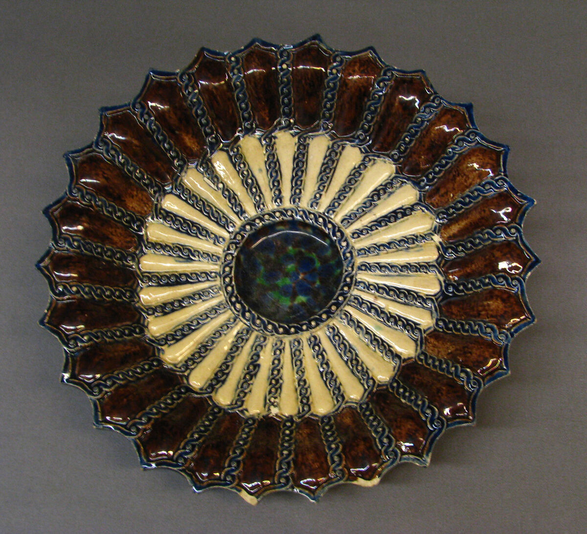 Dish, Manner of Bernard Palissy (French, Agen, Lot-et-Garonne 1510–1590 Paris), Lead-glazed earthenware, French 