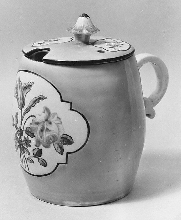 Mustard pot with cover and stand, Chantilly (French), Soft-paste porcelain, French, Chantilly