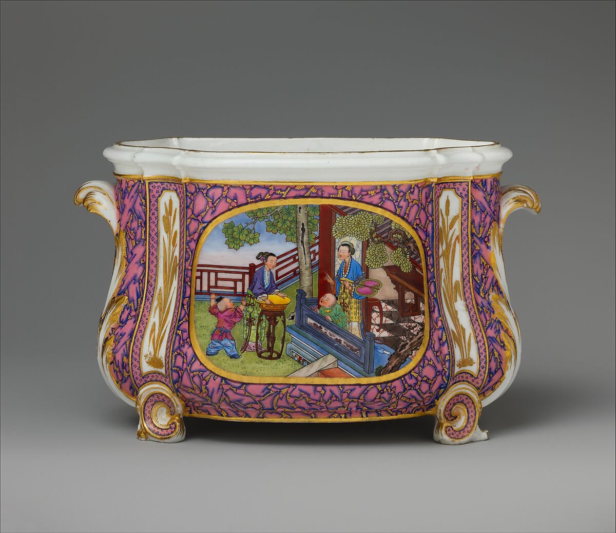 Vase (cuvette à fleurs Courteille), Sèvres Manufactory (French, 1740–present), Soft-paste porcelain decorated in polychrome enamels, gold, French, Sèvres 