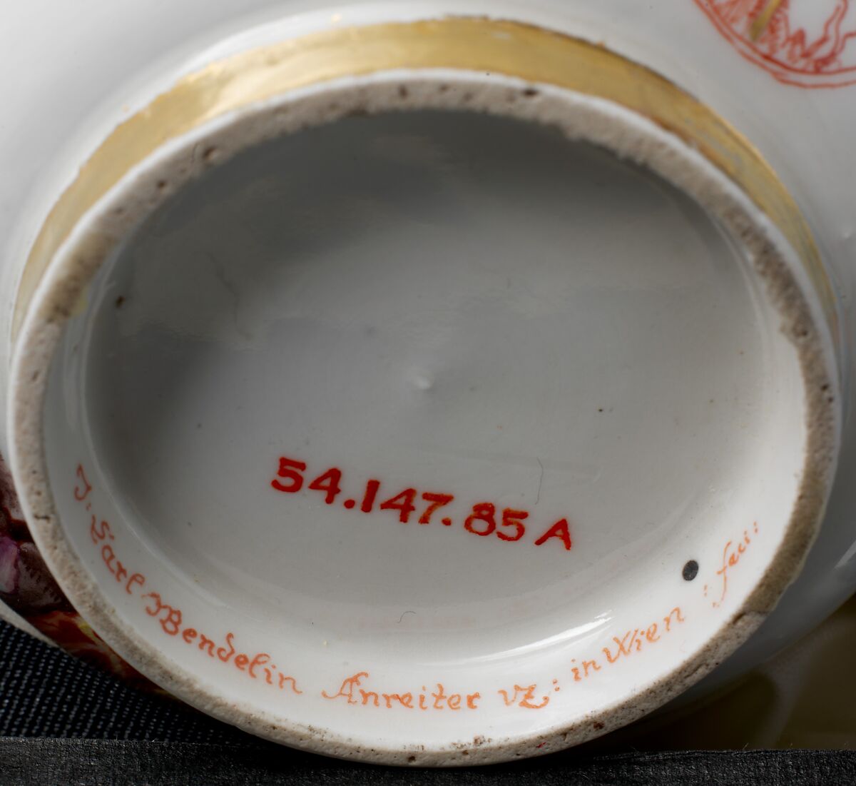 Small tureen and stand, Vienna, Hard-paste porcelain, Austrian, Vienna