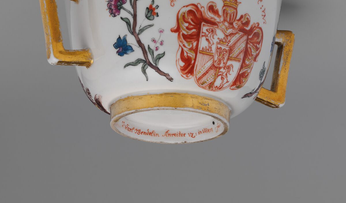 Small tureen and stand, Vienna, Hard-paste porcelain, Austrian, Vienna