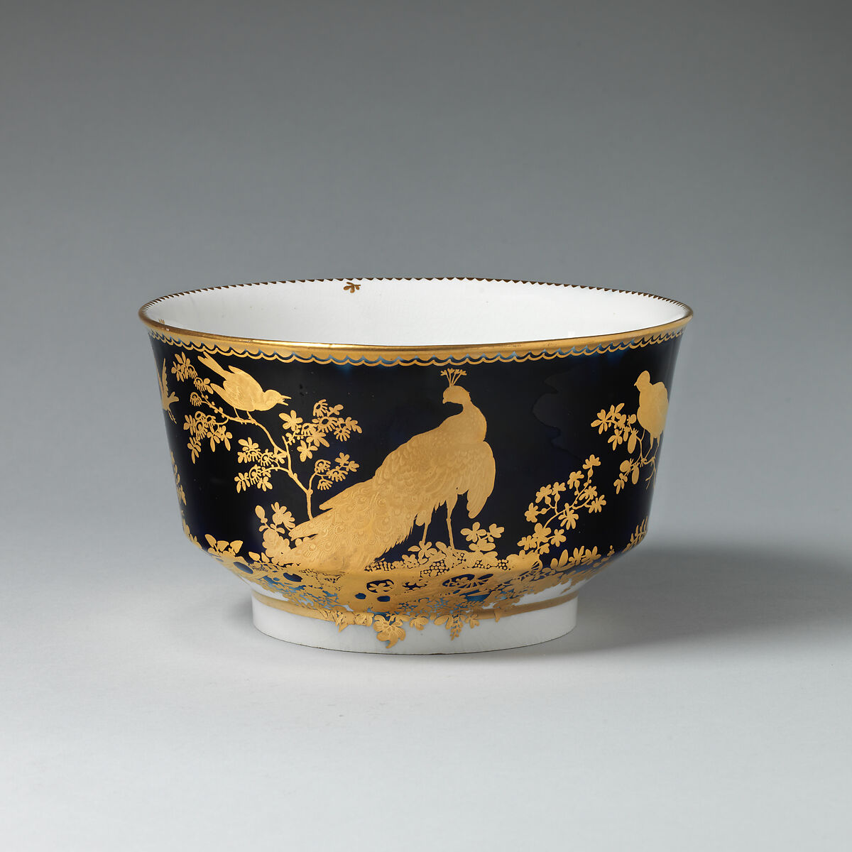 Cake bowl (part of a service), Chelsea Porcelain Manufactory (British, 1745–1784, Gold Anchor Period, 1759–69), Soft-paste porcelain, British, Chelsea 