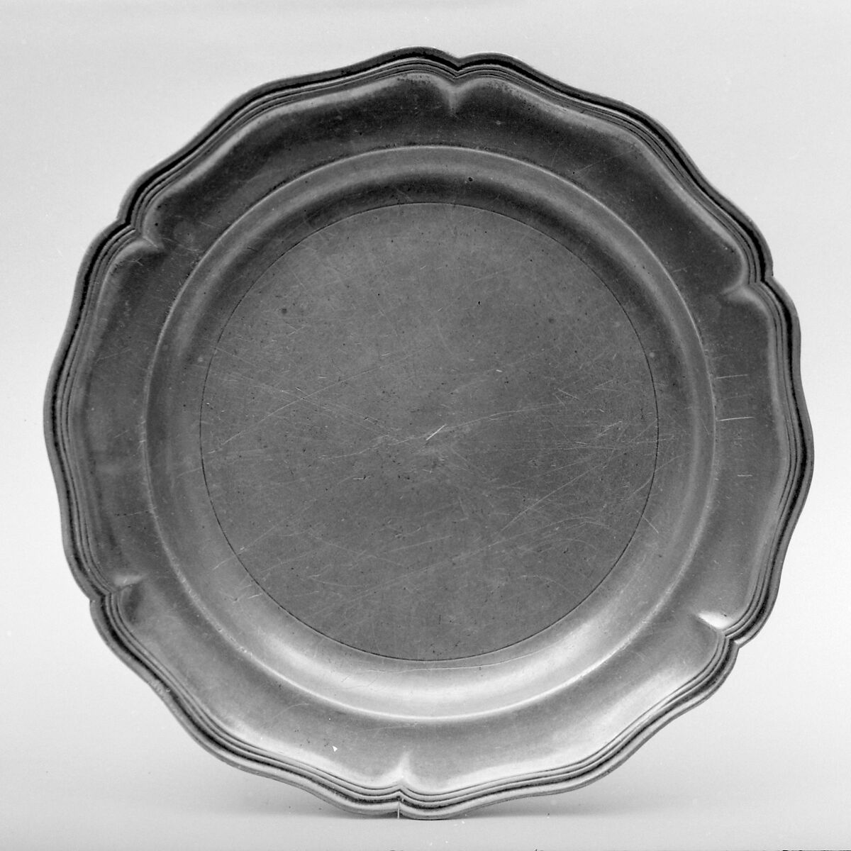 Dish, Jean Louis Peuty (French, born 1784, master 1818), Pewter, French, Béthune