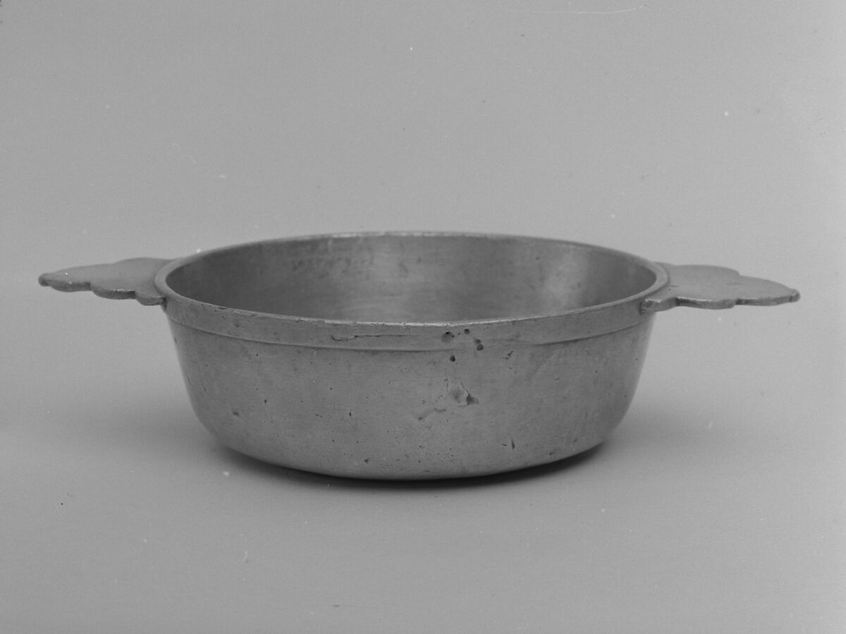 Set of four bowls, Pewter, French