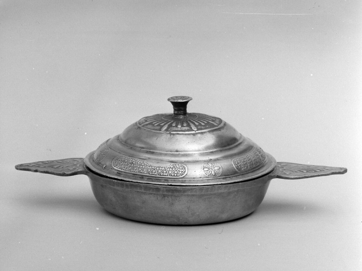 Dish with cover (écuelle), Pewter, French 
