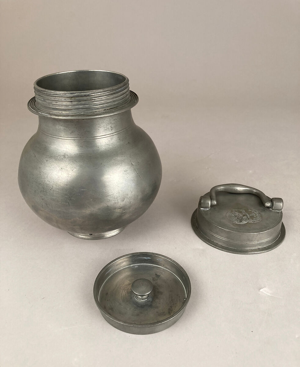 Jug with insetting and outside cover, Pewter, French