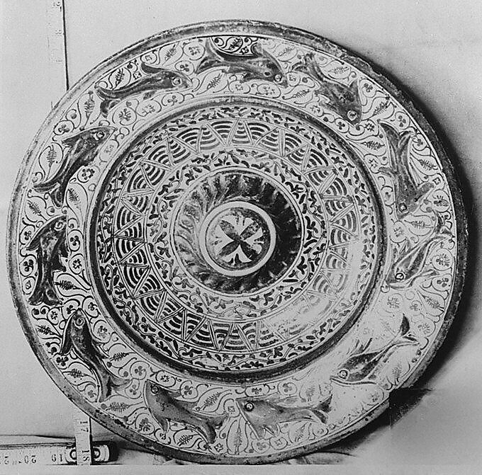 Dish, Tin-glazed and luster-painted earthenware, Spanish, Catalonia