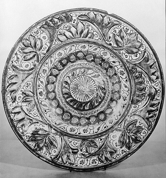 Dish, Tin-glazed and luster-painted earthenware, Spanish, Catalonia