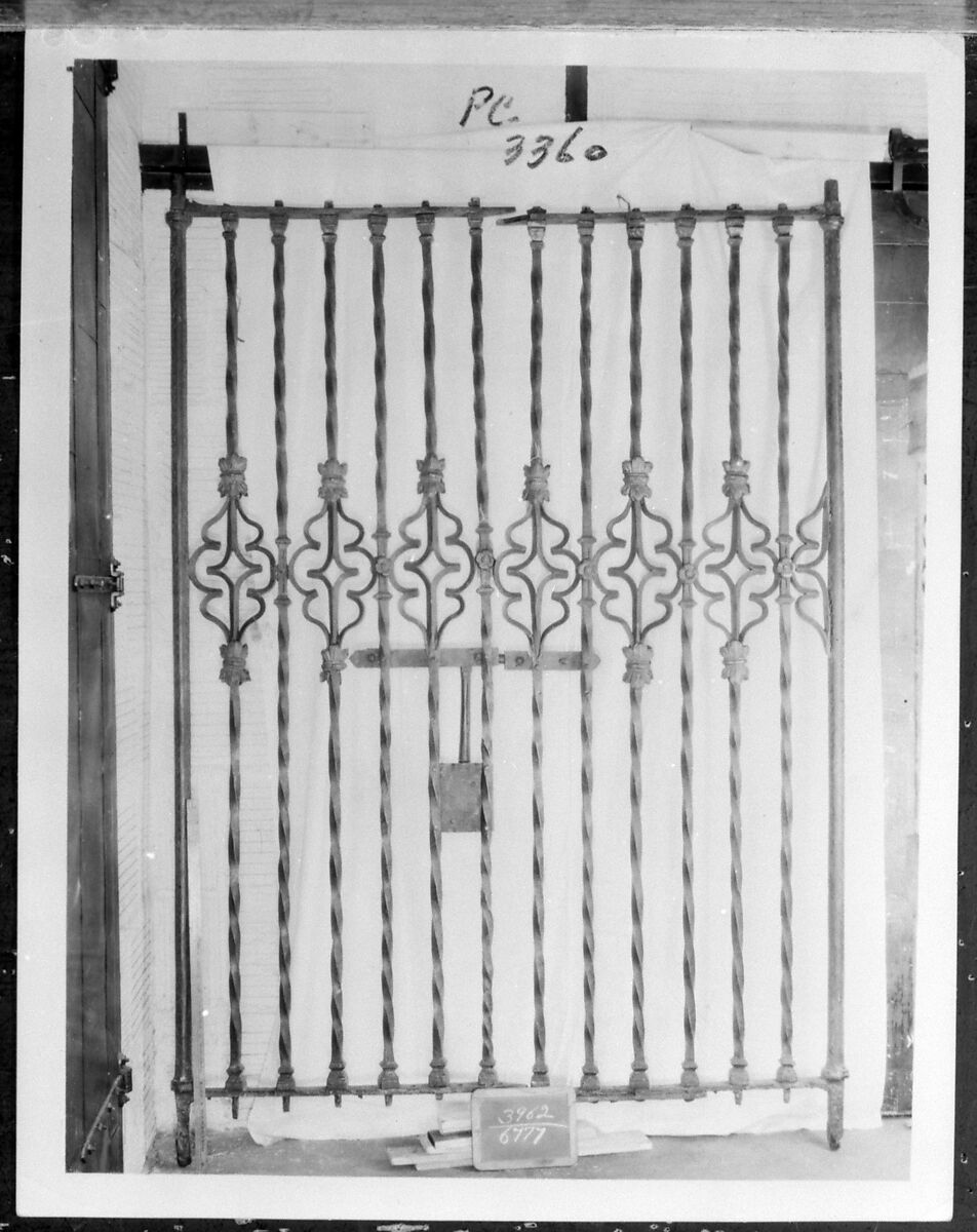 Gate (Reja), Iron, Spanish 