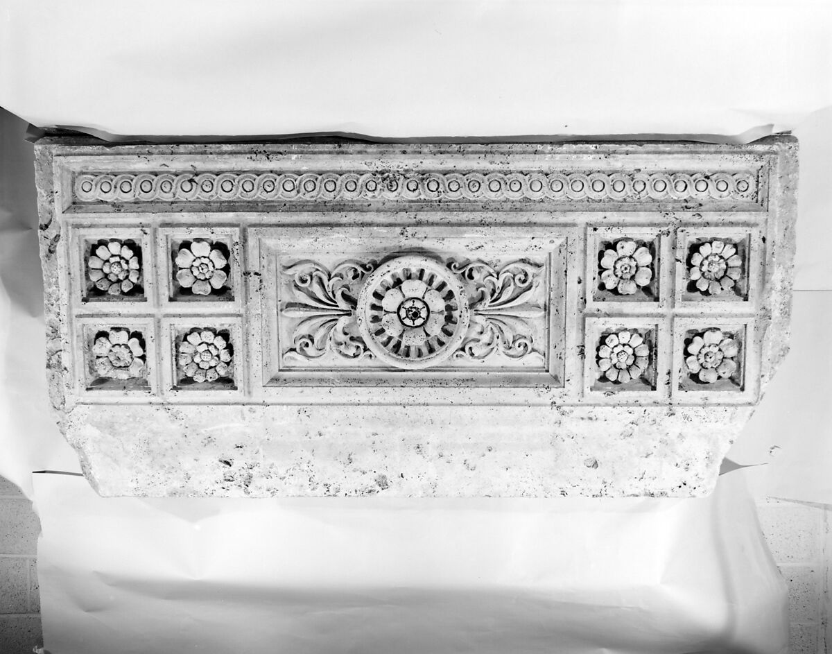 Cantoria, Travertine, iron, Central Italian