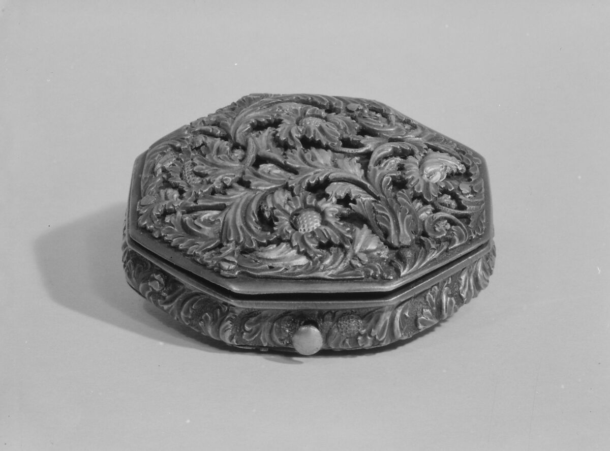 Sweetmeat box, Steel, partly gilt, pierced and chiseled, French 