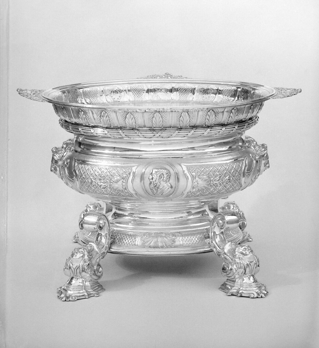 Centerpiece with cover and eight accessory dishes, Paul de Lamerie (British, 1688–1751, active 1712–51), Silver, British, London