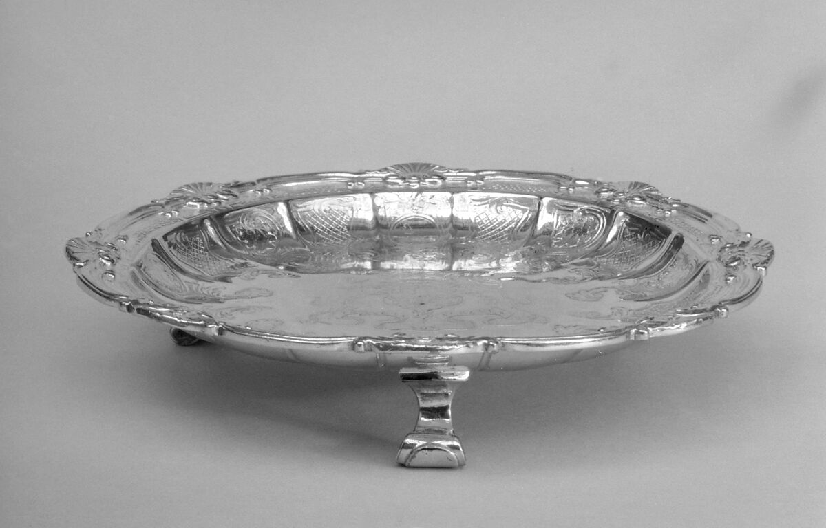 Centerpiece with cover and eight accessory dishes, Paul de Lamerie (British, 1688–1751, active 1712–51), Silver, British, London