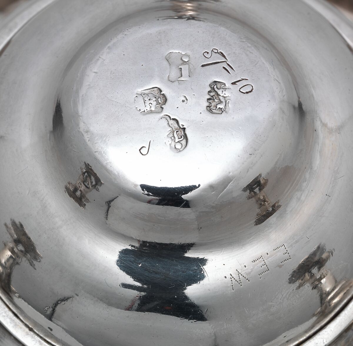 Teakettle and spirit lamp with stand, Paul de Lamerie (British, 1688–1751, active 1712–51), Silver, leather, British, London