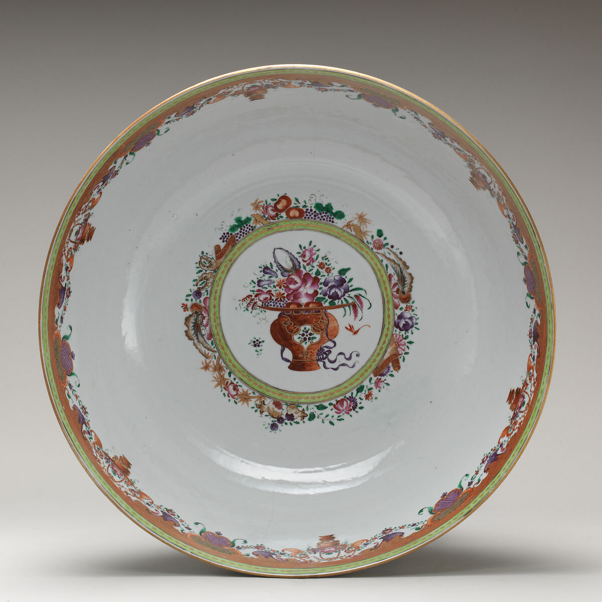 Punch bowl, Hard-paste porcelain, Chinese, for European market