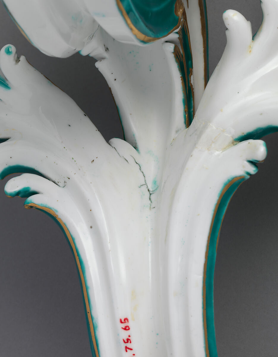 Wall sconce (bras de cheminée) (one of a pair), Sèvres Manufactory (French, 1740–present), Soft-paste porcelain, gilt bronze, French, Sèvres