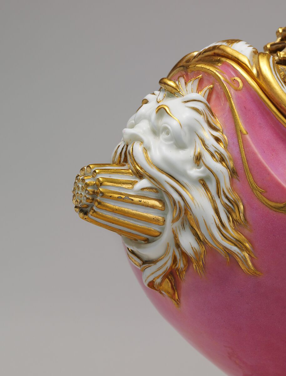 Potpourri vase (pot-pourri à vaisseau), Sèvres Manufactory (French, 1740–present), Soft-paste porcelain decorated in polychrome enamels, gold, French, Sèvres