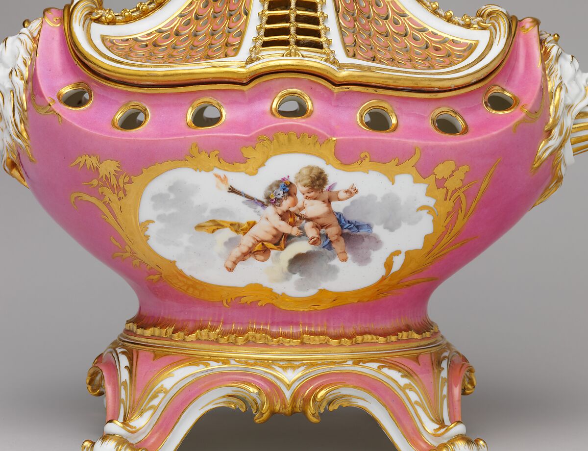 Potpourri vase (pot-pourri à vaisseau), Sèvres Manufactory (French, 1740–present), Soft-paste porcelain decorated in polychrome enamels, gold, French, Sèvres