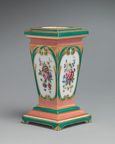 Pedestal vase and bulb pot (piédestal en gaine) (one of a pair)