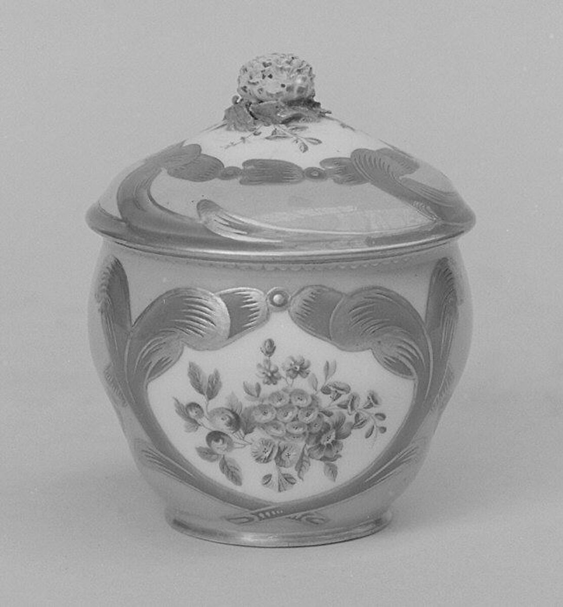 Sugar bowl with cover (pot à sucre Hébert) (part of a service), Sèvres Manufactory (French, 1740–present), Soft-paste porcelain, French, Sèvres 