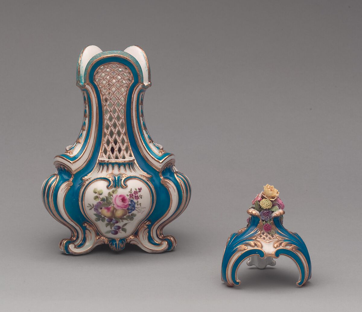 Vase with cover (vase pot-pourri triangle) (one of a pair), Sèvres Manufactory (French, 1740–present), Soft-paste porcelain, French, Sèvres 