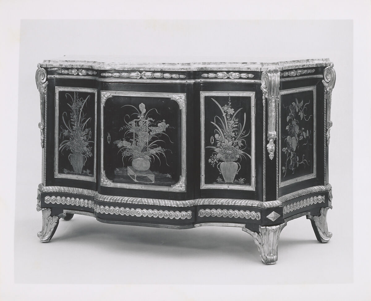 Commode, Bernard III van Risamburgh (ca. 1731–1800), Oak; Japanese black-and-gold lacquer and ebony veneer, gilt bronze; brèche d’Alep marble top, French, Paris
