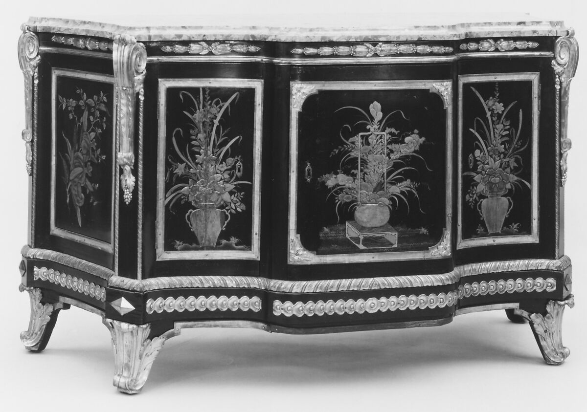 Commode, Bernard III van Risamburgh (ca. 1731–1800), Oak; Japanese black-and-gold lacquer and ebony veneer, gilt bronze; brèche d’Alep marble top, French, Paris