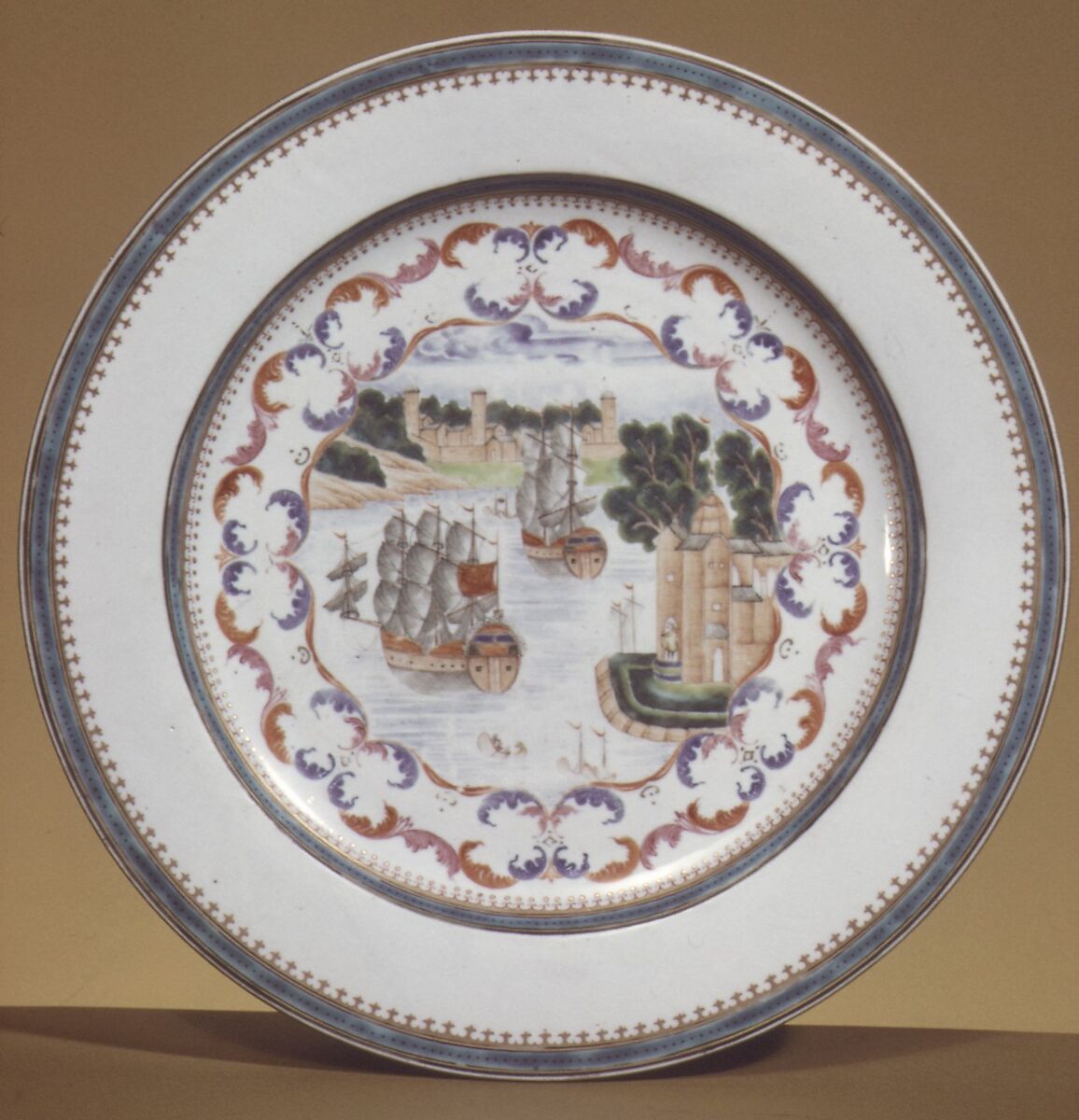 Dish, Hard-paste porcelain, Chinese, for European market 