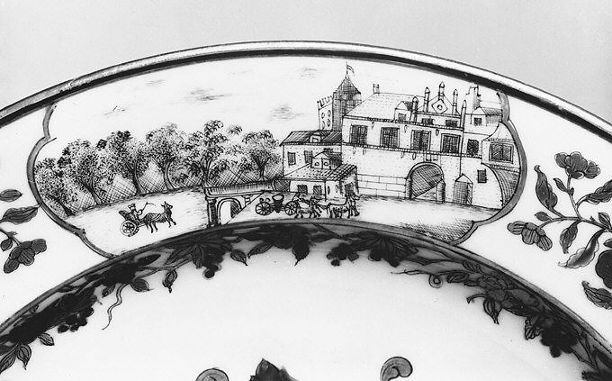 Dish, Hard-paste porcelain, Chinese, for Dutch market