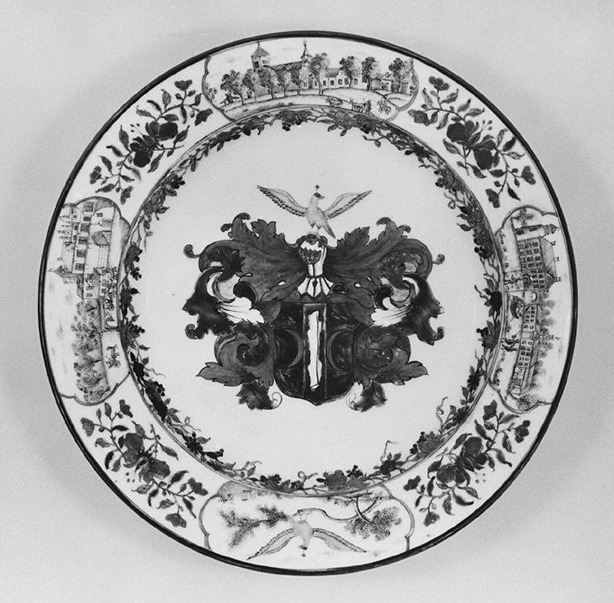 Dish, Hard-paste porcelain, Chinese, for Dutch market