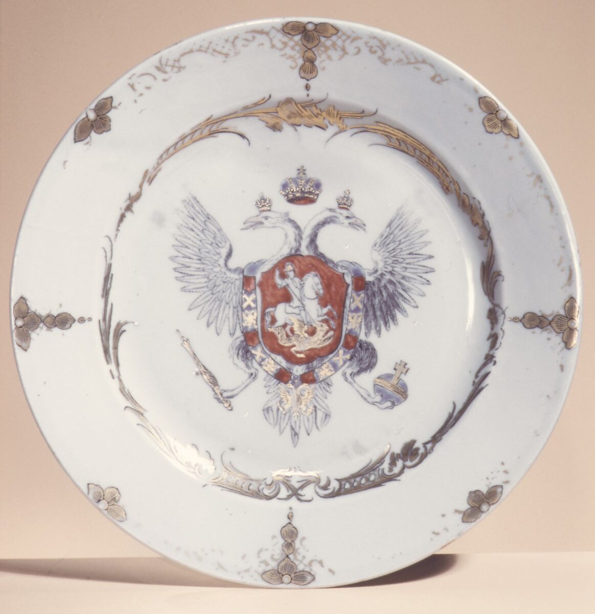 Dish (one of two), Hard-paste porcelain, Chinese, for Russian market 