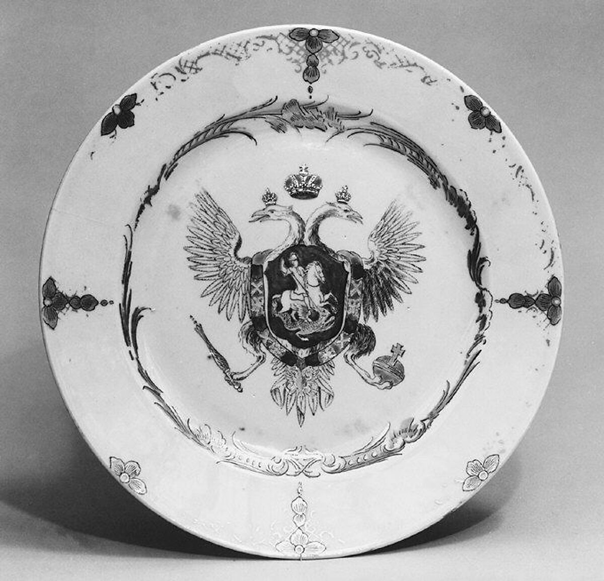 Dish (one of two), Hard-paste porcelain, Chinese, for Russian market