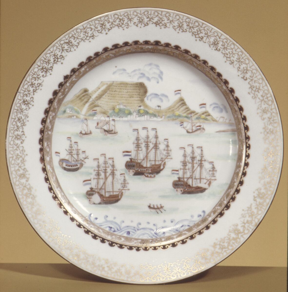 Plate, Hard-paste porcelain, Chinese, for Dutch market 