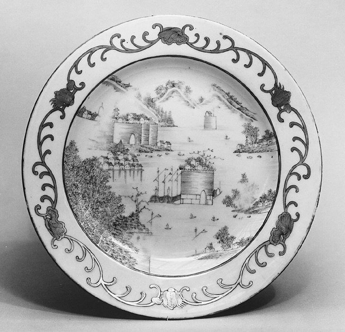 Plate, Hard-paste porcelain, Chinese, for Continental European market 