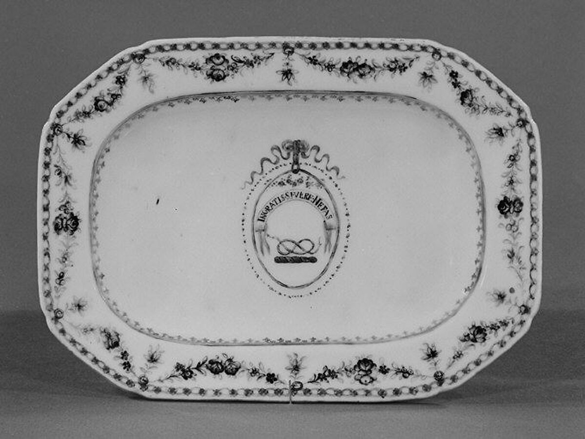 Tray, Hard-paste porcelain, Chinese, for British market 