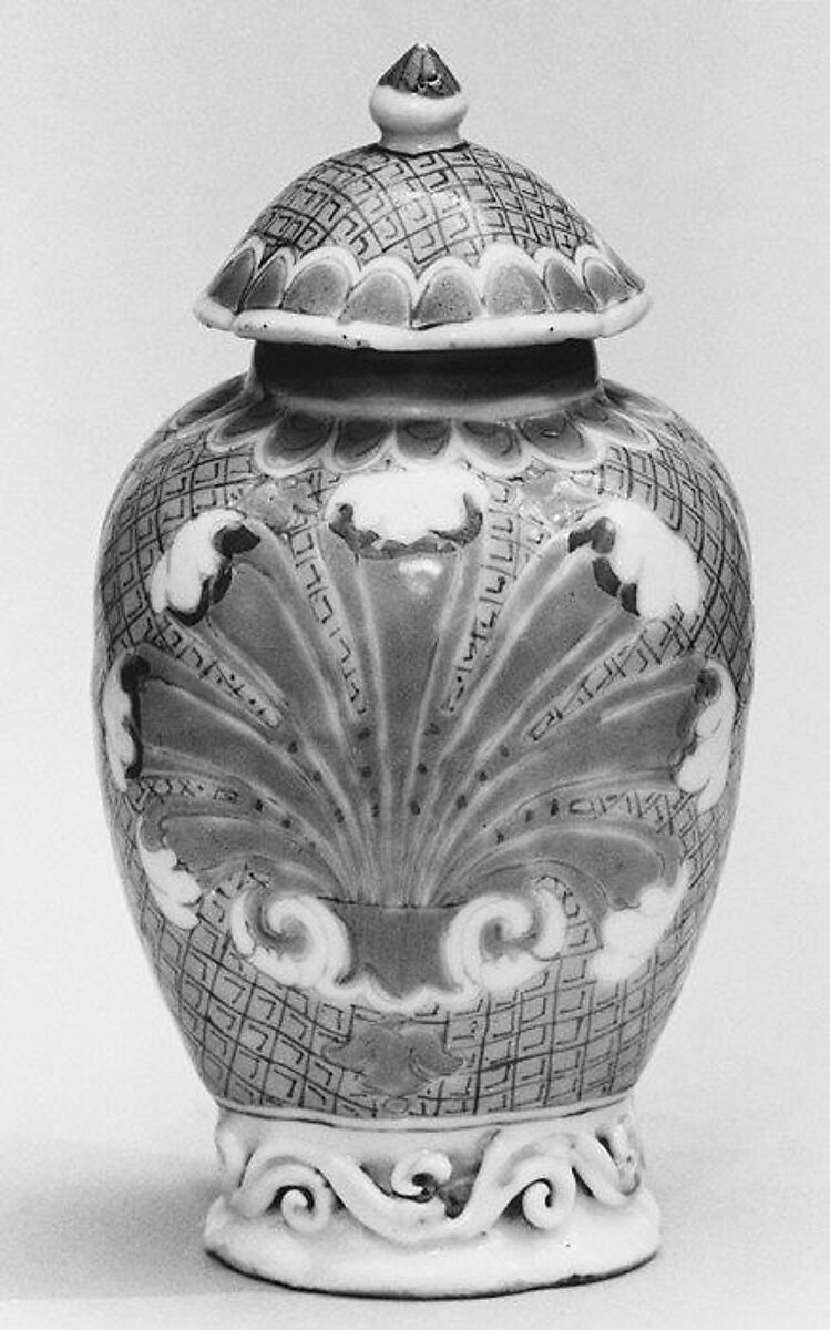 Tea caddy with cover (part of a service), After a design by Cornelis Pronk (Dutch, Amsterdam 1691–1759 Amsterdam), Hard-paste porcelain, Chinese, possibly for Dutch market 