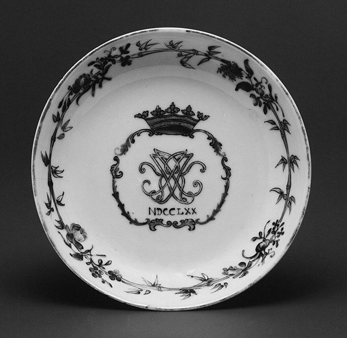 Saucer, Hard-paste porcelain, Chinese, for Continental European market