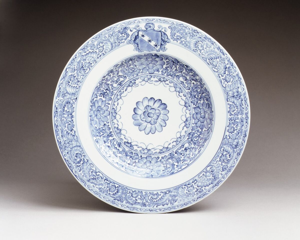 Dish, Hard-paste porcelain, Chinese, for Portuguese market
