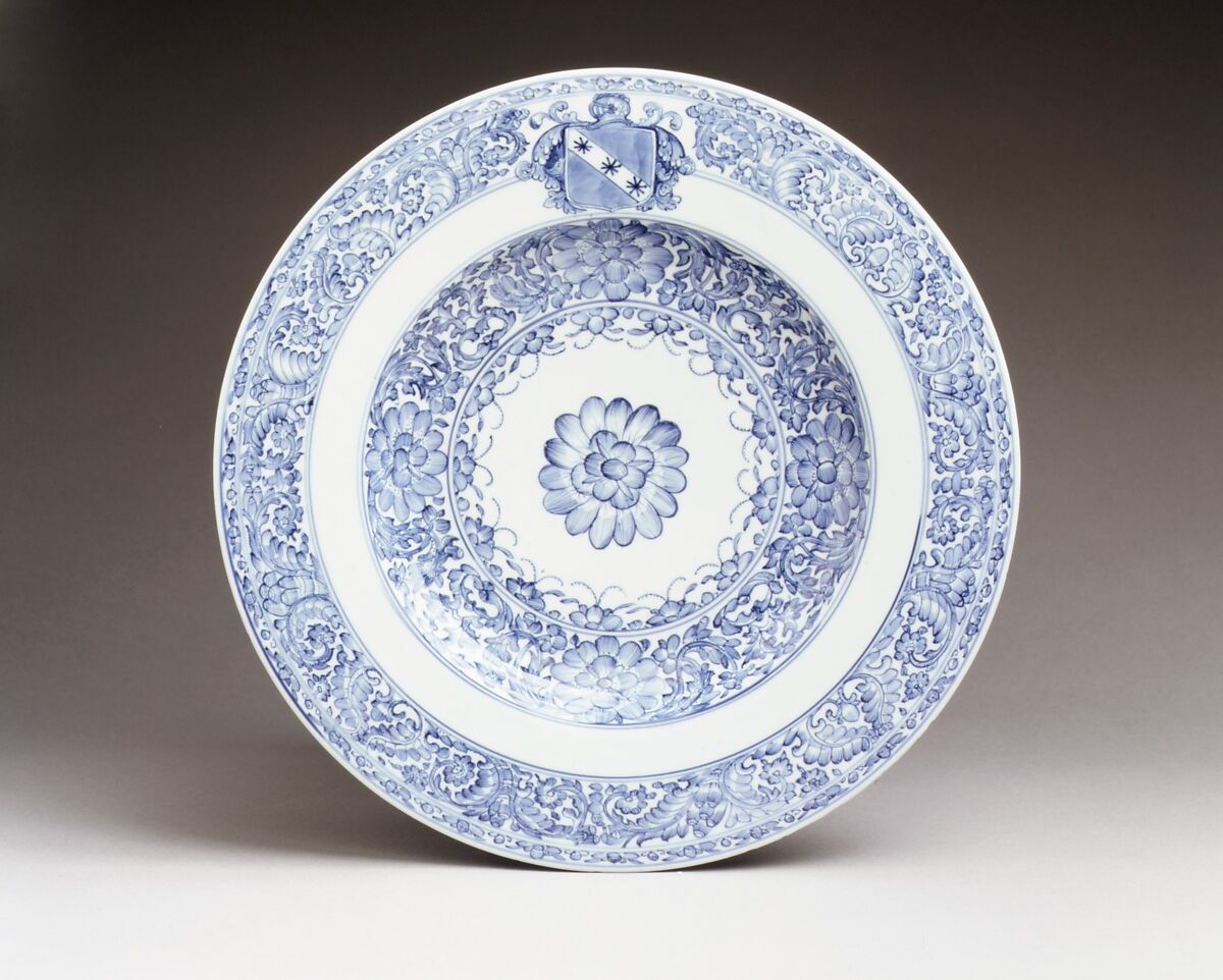 Dish, Hard-paste porcelain, Chinese, for Portuguese market 