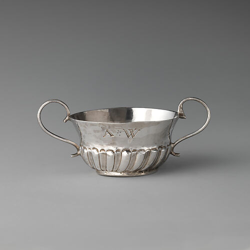 Miniature porringer