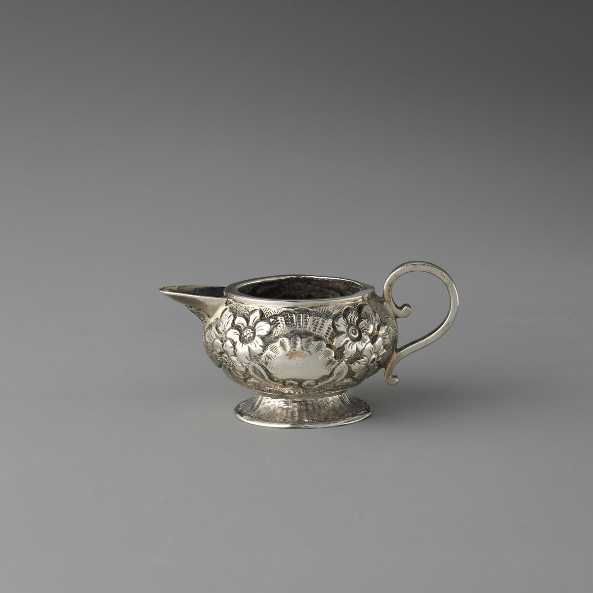 Miniature creamer (part of a set), Henry Flavelle, silver, Irish, Dublin 